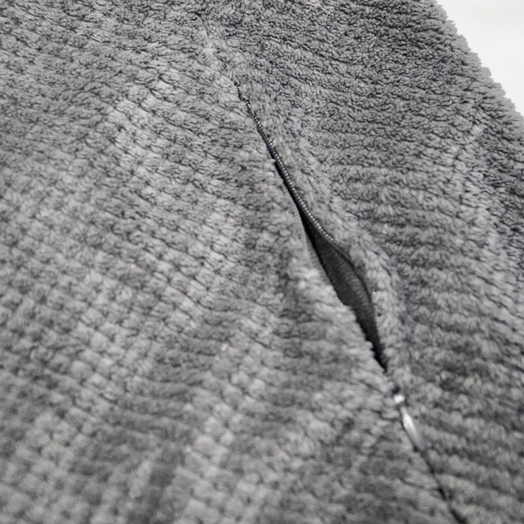 Magellan Outdoors Gray Fuzzy Quarter Zip Pullover - M - Picture 5 of 12